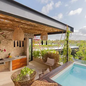 https://luz-de-luna-tulum-in-panoramic.quintano-roohotels.com