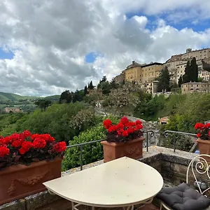 https://tuscan-palace-buratti.it-tuscanyhotel.com